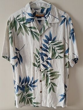Men's White Short-Sleeve Button-Down Shirt with Blue & Green Leaf Print